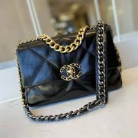 Chanel Women 19 Flap Bag Lambskin Gold Silver-Tone Ruthenium-Finish Metal Black