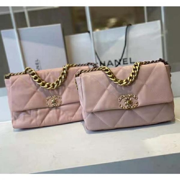 Chanel Women Chanel 19 Flap Bag Lambskin Gold Silver-Tone Ruthenium-Finish Metal Light Pink (16)