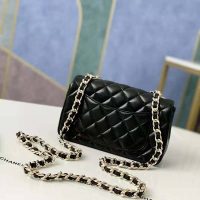 Chanel Women Flap Bag Lambskin Gold-Tone Metal Black