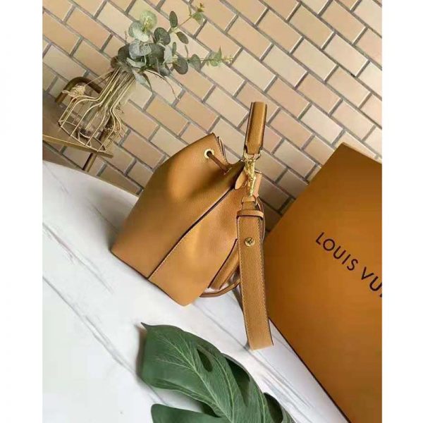 Louis Vuitton Unisex Lockme Bucket Bag Arizona Beige Grained Calf Leather (3)