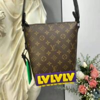 Louis Vuitton LV Unisex Cruiser Messenger Monogram Coated Canvas Cowhide Leather