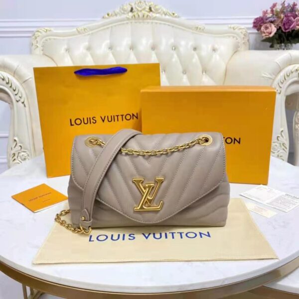 Louis Vuitton LV Women New Wave Chain Bag Handbag Sandy Smooth Cowhide Leather (3)