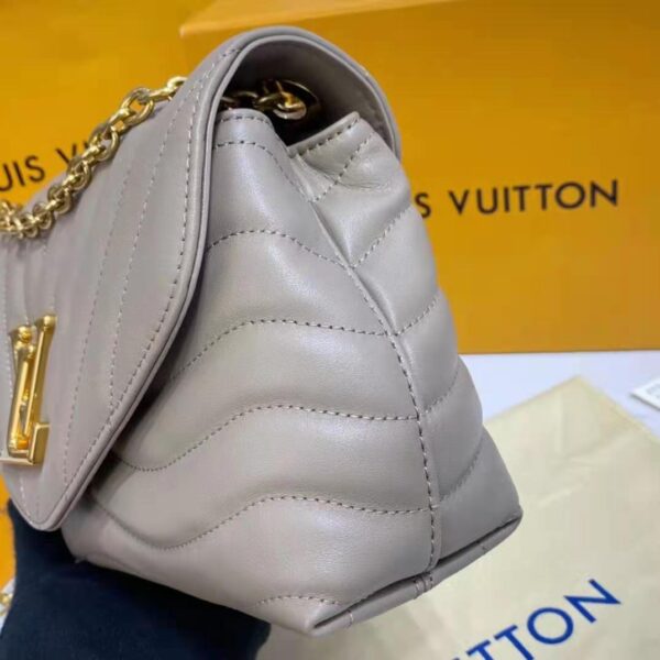 Louis Vuitton LV Women New Wave Chain Bag Handbag Sandy Smooth Cowhide Leather (7)