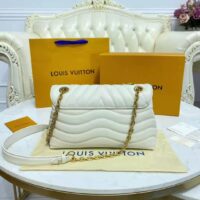 Louis Vuitton LV Women New Wave Chain Bag Handbag  White Smooth Cowhide Leather