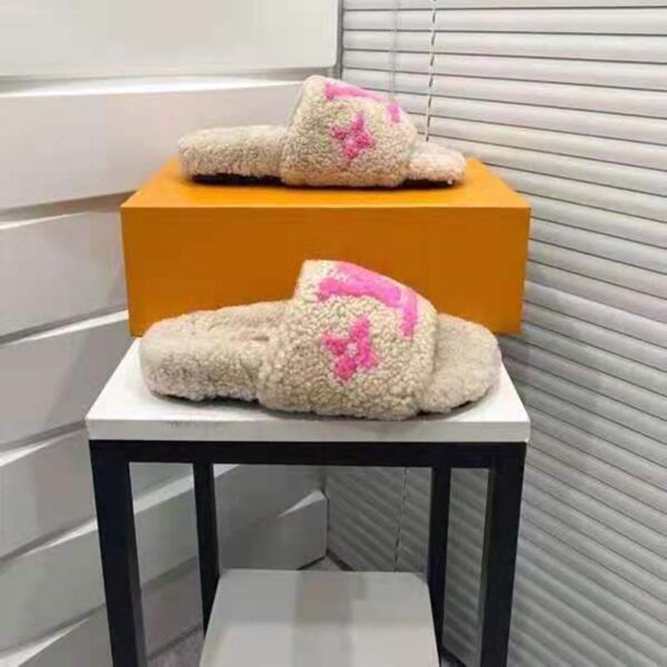 Louis Vuitton LV Women Paseo Flat Comfort Mule Beige Shearling LV Initials Monogram Flowers (8)