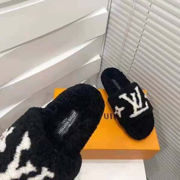 Louis Vuitton LV Women Paseo Flat Comfort Mule Black Shearling LV Initials Monogram Flowers (1)