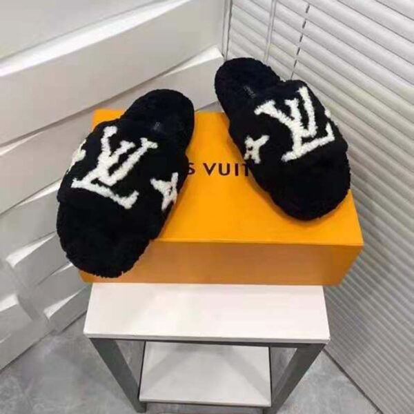 Louis Vuitton LV Women Paseo Flat Comfort Mule Black Shearling LV Initials Monogram Flowers (9)