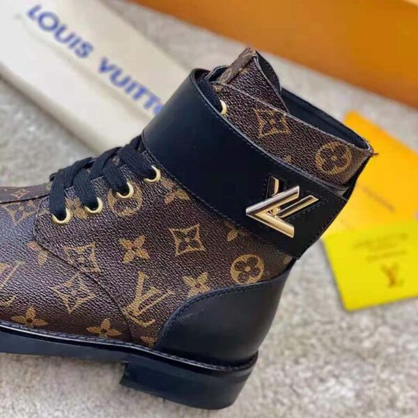 Louis Vuitton LV Women Wonderland Flat Ranger Patent Monogram Canvas LV Twist Buckle (11)