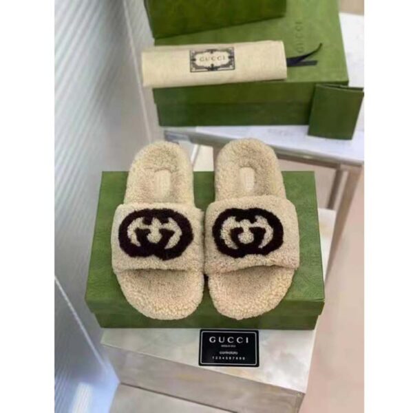 Gucci GG Women’s Slide Sandal with Interlocking G Light Brown Interlocking G Merino Wool (6)