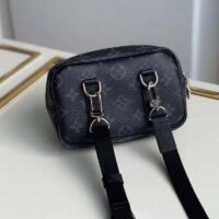 Louis Vuitton LV Unisex Outdoor Pouch Taigarama Noir Black Coated Canvas Cowhide Leather