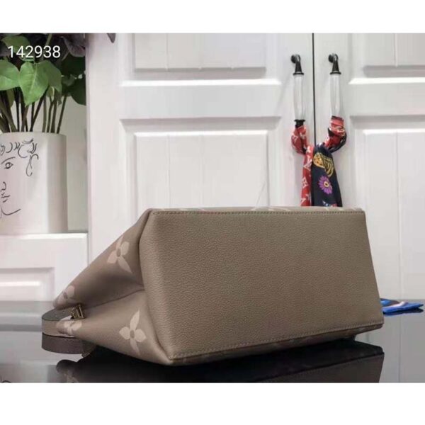 Louis Vuitton LV Unisex Petit Palais Handbag Tourterelle Crème Embossed Grained Cowhide Leather (4)