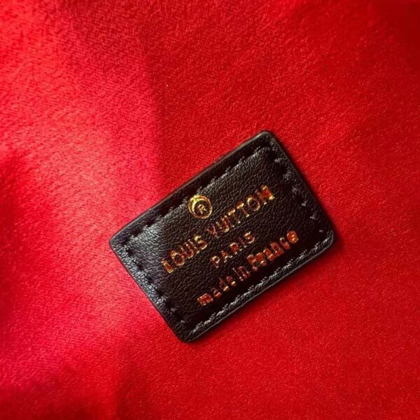 Louis Vuitton LV Unisex Coussin BB Black Monogram-Embossed Puffy Lambskin Calfskin (16)