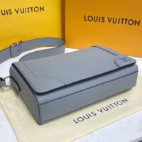 Louis Vuitton LV Unisex New Flap Messenger Grey Taiga Cowhide Leather