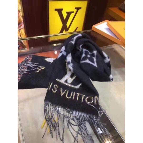 Louis Vuitton LV Unisex Studdy Reykjavik Scarf Black Cashmere Monogram (7)