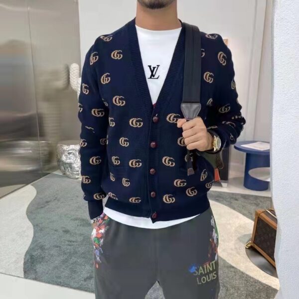 Gucci Men GG Knit Cashmere Jacquard Cardigan Blue Beige Long Sleeves V-Neck (5)