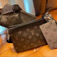 Louis Vuitton LV Unisex Gaston Wearable Wallet Monogram Eclipse Reverse Coated Canvas (5)