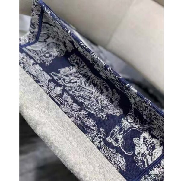 Dior Women Large Book Tote Blue Toile De Jouy Reverse Embroidery (7)
