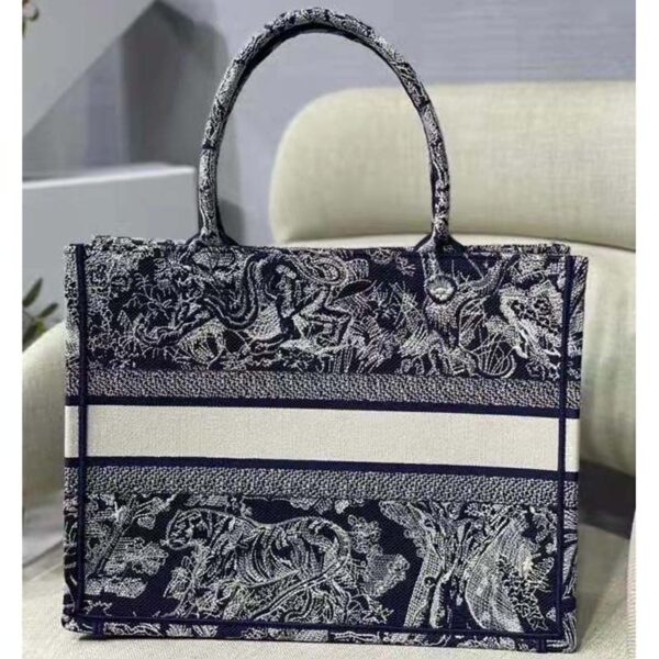 Dior Women Medium Book Tote Blue Toile De Jouy Reverse Embroidery (11)