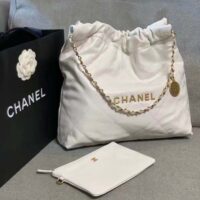 Chanel Women 22 Large Handbag Calfskin Gold-Tone Lacquered Metal (7)