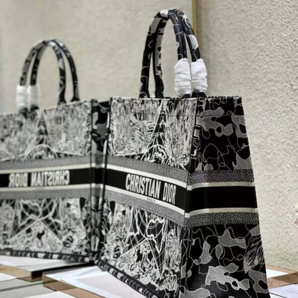 Dior Women Book Tote Black and White Dior Around the World Embroidery (6)