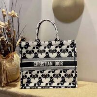 Dior Women Large Dior Book Tote Blue and White Dior Etoile Embroidery (1)