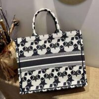 Dior Women Large Dior Book Tote Blue and White Dior Etoile Embroidery (1)