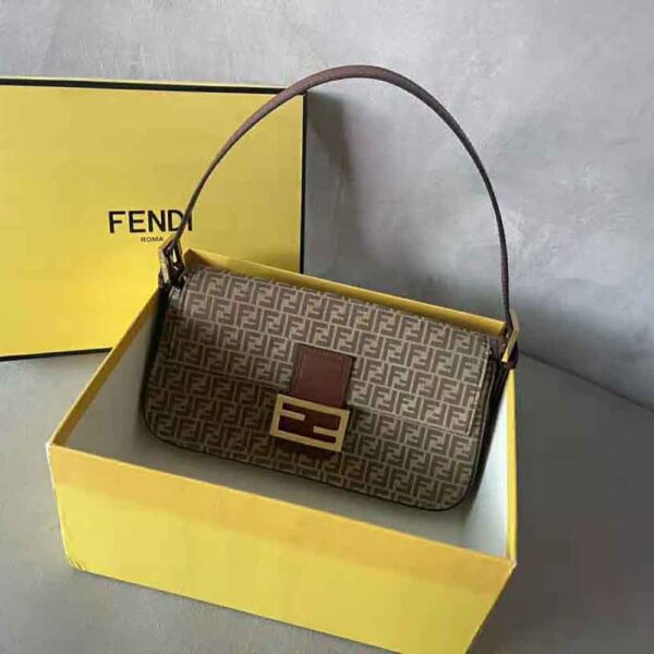 Fendi Women Baguette 1997 Beige Split Leather Bag (2)