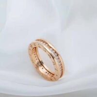 Bvlgari Women B.zero1 One-Band Ring in 18 KT Rose Gold Set with Pave Diamonds on the Spiral (1)