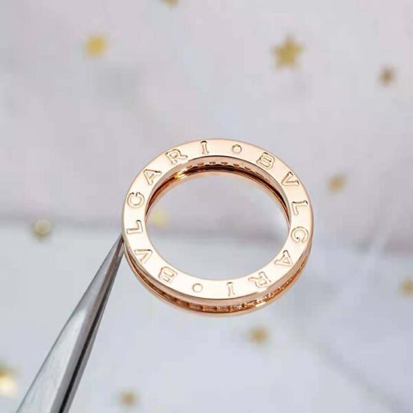 Bvlgari Women B.zero1 One-Band Ring in 18 KT Rose Gold Set with Pave Diamonds on the Spiral (8)