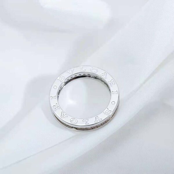 Bvlgari Women B.zero1 One-Band Ring in 18 KT White Gold Set with Pave Diamonds on the Spiral (3)