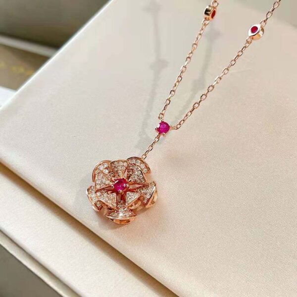 Bvlgari Women Divas Dream Necklace in 18 Kt Rose Gold (2)