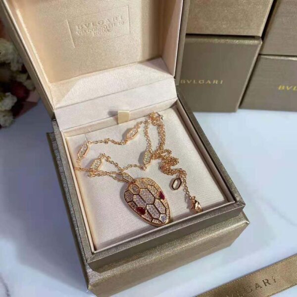 Bvlgari Women Serpenti Necklace in 18 KT Rose Gold (4)