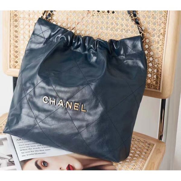 Chanel Women 22 Small Handbag Shiny Calfskin Gold-Tone Metal Navy Blue (5)