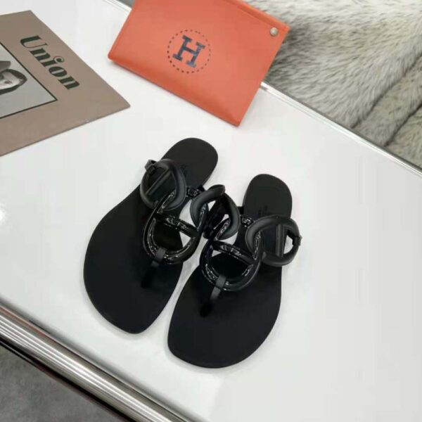 Hermes Women Egerie Sandal in Waterproof TPU with Chaine D Ancre Motif-Black (5)