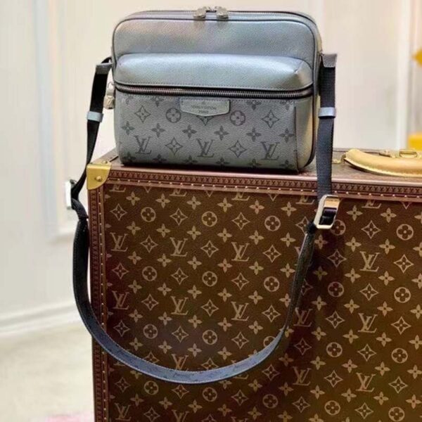 Louis Vuitton LV Men Outdoor Messenger Bag Gunmetal Gray Monogram Coated Canvas (11)