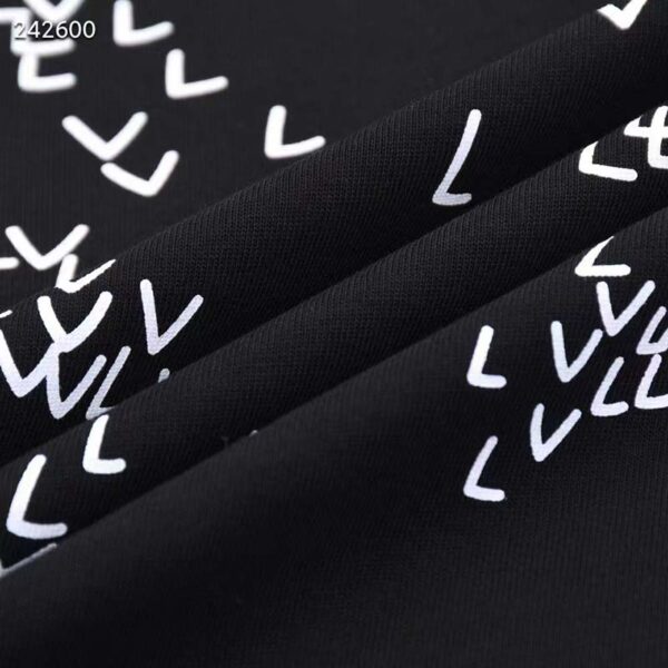 Louis Vuitton LV Men Spread Embroidered T-Shirt Cotton Black Regular Fit (8)