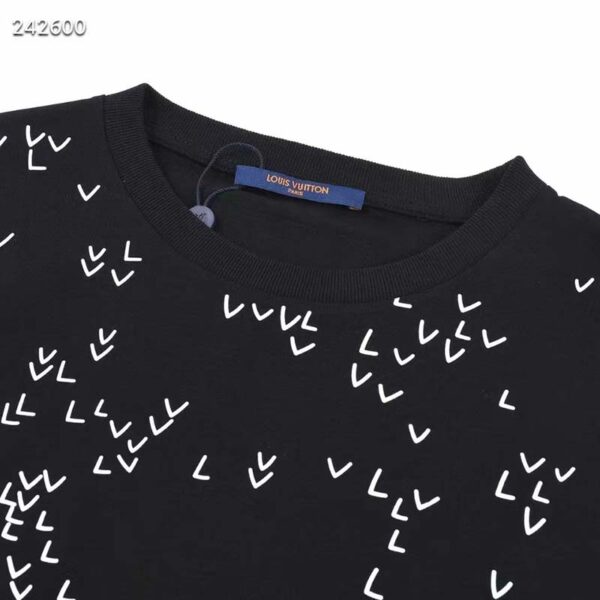 Louis Vuitton LV Men Spread Embroidered T-Shirt Cotton Black Regular Fit (9)