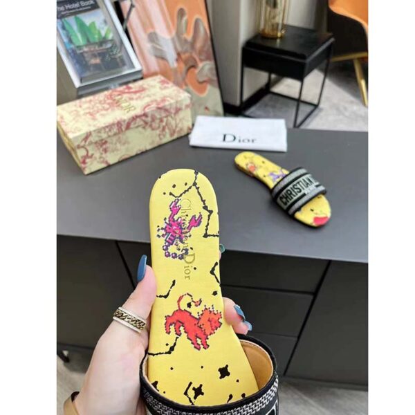 Dior Women CD Shoes Dway Slide Yellow Multicolor Embroidered Cotton Pixel Zodiac Motif (6)