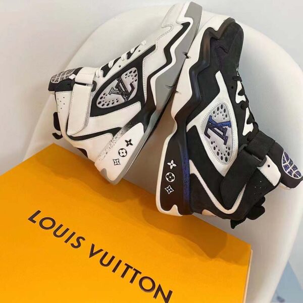 Louis Vuitton LV Unisex Trainer 2 Sneaker White Calf Leather Rubber Outsole (10)