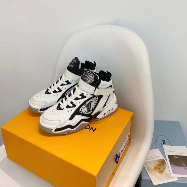 Louis Vuitton LV Unisex Trainer 2 Sneaker White Calf Leather Rubber Outsole (18)