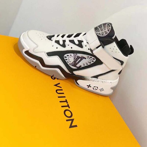 Louis Vuitton LV Unisex Trainer 2 Sneaker White Calf Leather Rubber Outsole (5)