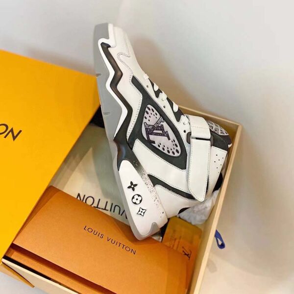Louis Vuitton LV Unisex Trainer 2 Sneaker White Calf Leather Rubber Outsole (7)