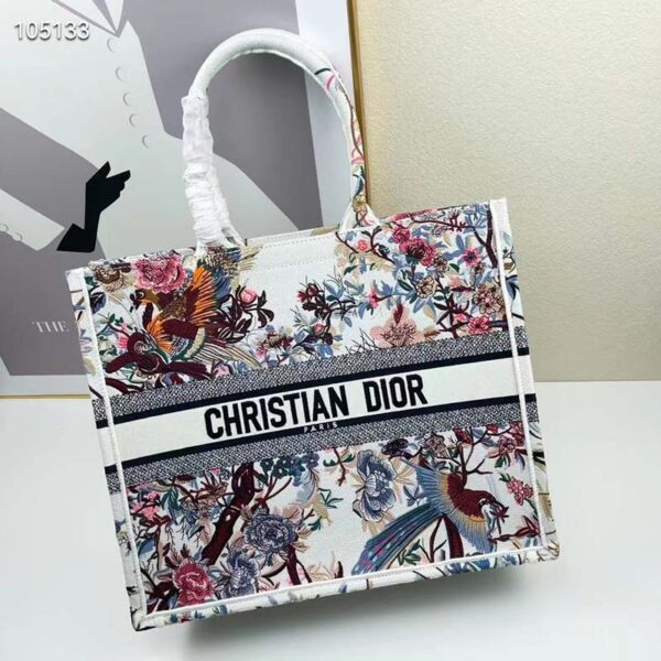 Dior Women CD Large Book Tote Ecru Multicolor Jardin D’Hiver Embroidery (9)