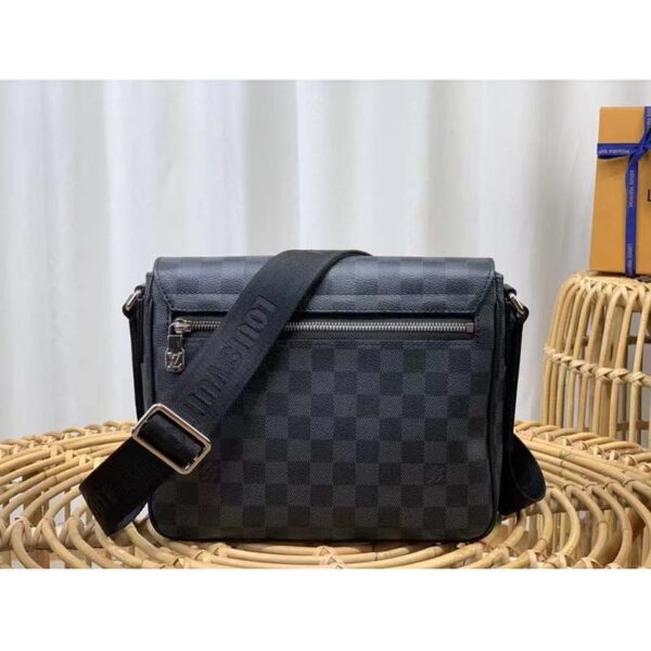 Louis Vuitton LV Men District PM Bag Damier Graphite Coated Canvas (3)