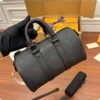 Louis Vuitton LV Unisex Keepall Bandoulière 25 Black Taurillon Monogram Cowhide Leather (2)