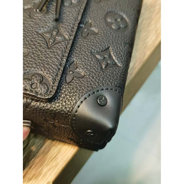 Louis Vuitton LV Women Steamer Wearable Wallet Black Embossed Cowhide Leather (1)
