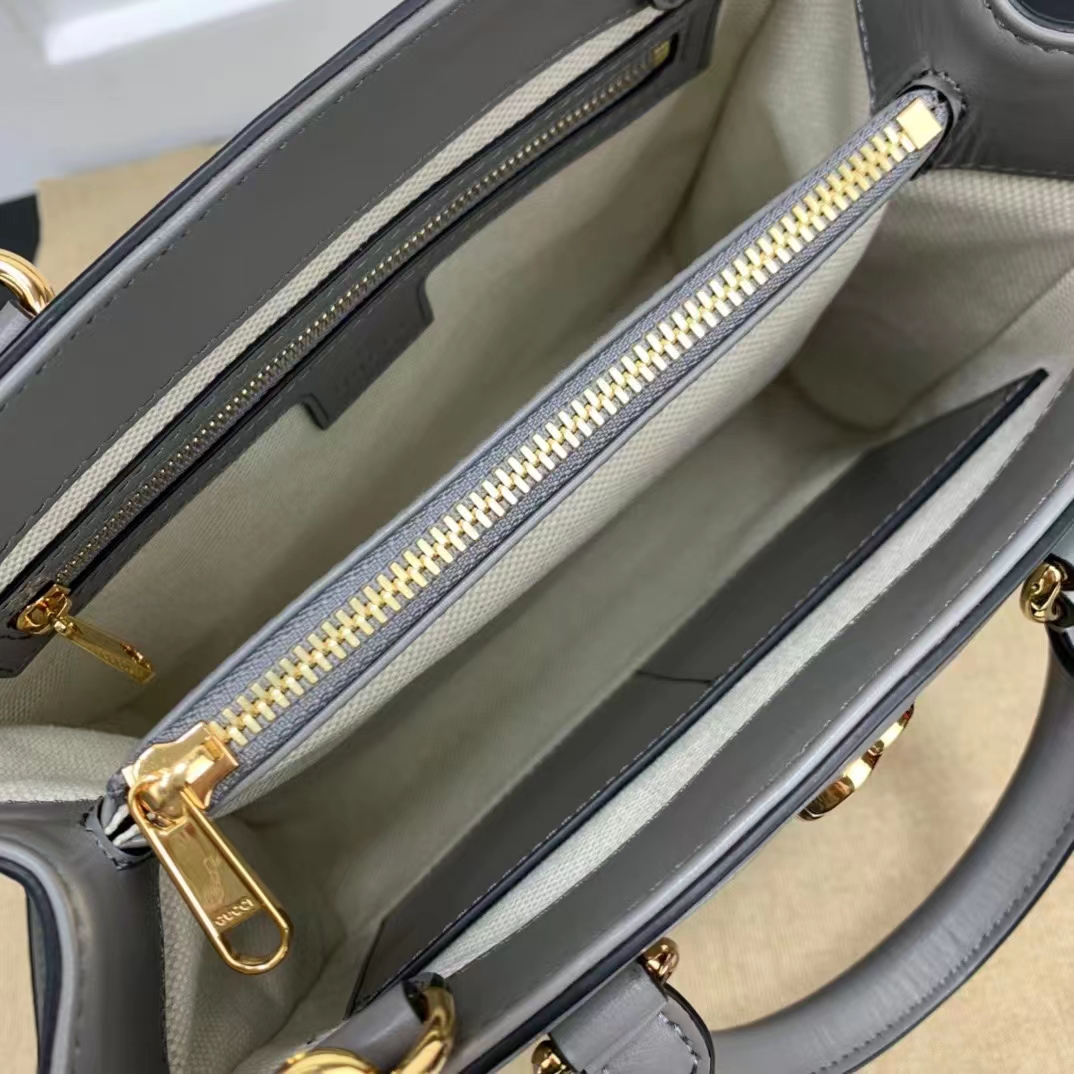 Gucci Women GG Matelassé Mini Top Handle Bag Dusty Grey Leather Double G (10)
