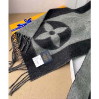 Louis Vuitton Unisex LV Cardiff Scarf Two-Tone Monogram Flower (1)