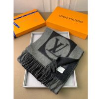 Louis Vuitton Unisex LV Cardiff Scarf Two-Tone Monogram Flower (1)