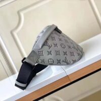 Louis Vuitton LV Unisex Discovery Bumbag Anthracite Gray Monogram Shadow Calf Leather (14)